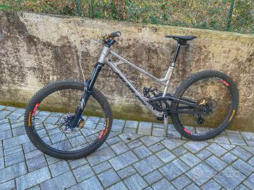 Nicolai Nucelon 16 UDH taglia L enduro full custom