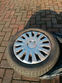 cerchi Skoda o VW senza copricerchi+ gomme vecchie