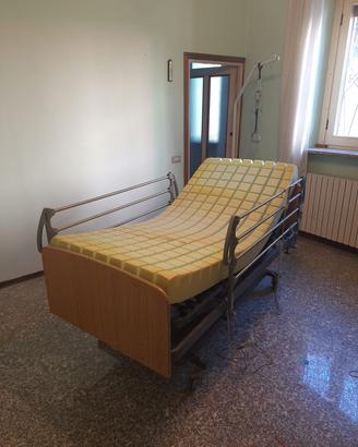 letto ospedaliero per degeñza