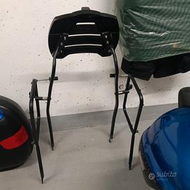 borse e bauletto con attacchi
