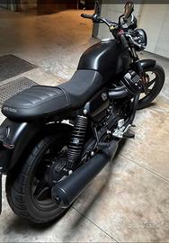 Moto Guzzi V7 Stone