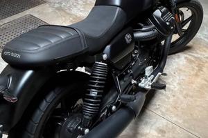 Moto Guzzi V7 Stone