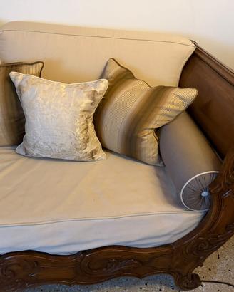 Divano che all’occorrenza diventa un letto