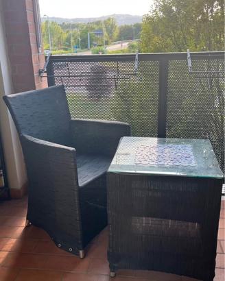 Tavolino e poltrona da esterno