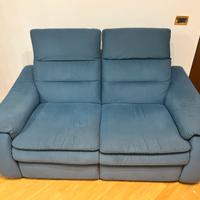 Divano in tessuto blu