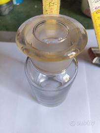 Contenitore in vetro da farmacia