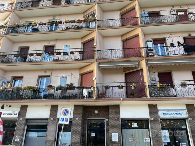 Appartamento mq 72 da ristrutturare, centralissimo