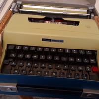 Olivetti “Lettera 32” Macchina da scrivere (Roma)