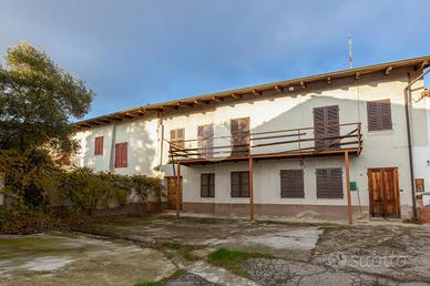 CASA SEMINDIPENDENTE A ALFIANO NATTA