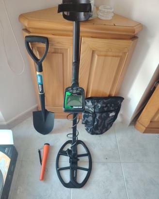 Metal detector Nokta Score kit completo