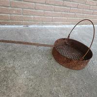 padella  castagne caldarroste in ferro 