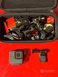 Gopro Hero 11 Mini - con tanti accessori