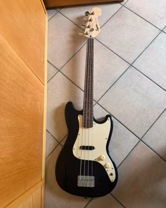 Squier Bronco Bass Black – Custom + custodia