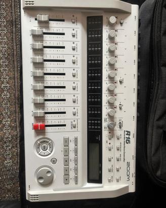 ZOOM R16