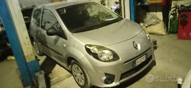 Renault  tuyngo anno 2000 km 160