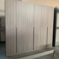 Camera matrimoniale in olmo chiaro