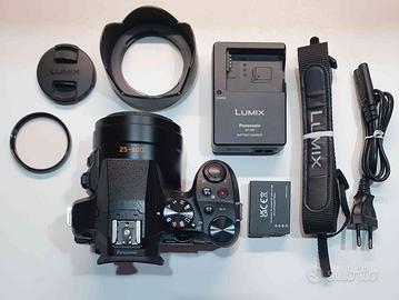 Lumix FZ300 bridge superzoom con obbiettivo Leica