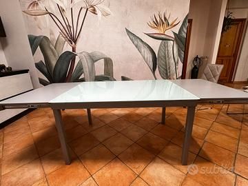 Tavolo soggiorno/cucina