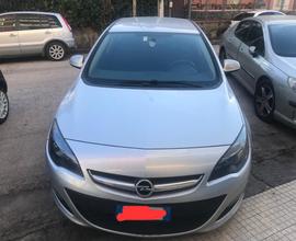 Opel Astra 1700 cc 110cv cdti