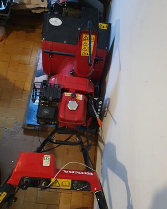 Spazzaneve cingolato honda
