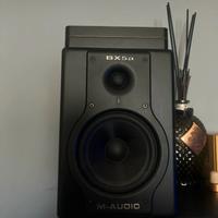 M-Audio studio profile BX5A