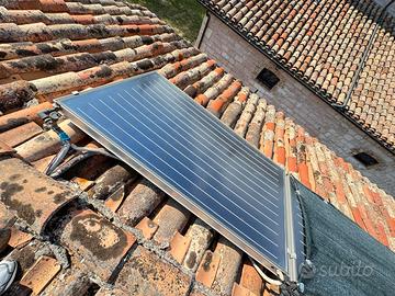 4 pannelli solari di 4 kw/l’uno