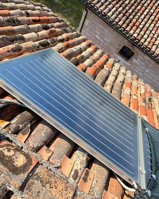 4 pannelli solari di 4 kw/l’uno