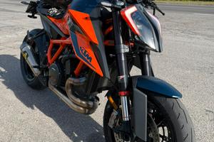 Ktm 1290 super duke R 2021
