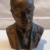 Busto di mussolini 
