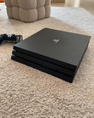 PS4 Pro 1TB in perfette condizioni