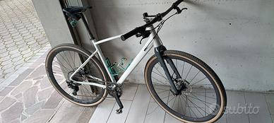 bici Gravel con flat bar