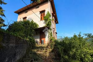 CASA INDIPENDENTE A SANTO STEFANO DI MAGRA