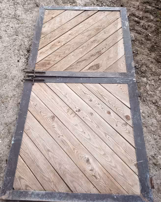 Porte portoni in legno