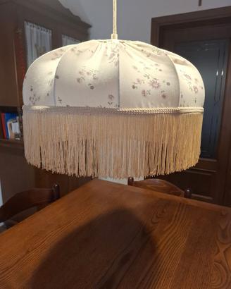 Lampadario vintage in stoffa