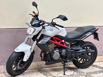 Benelli BN 300 2015
