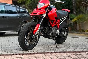 Hypermotard 1100 evo 2011