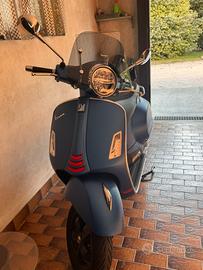 Vespa 300 super sport