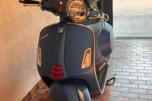 Vespa 300 super sport