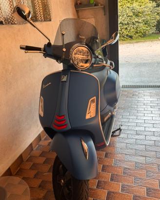 Vespa 300 super sport