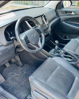 Tucson CRDI full optional diesel Euro 6 tetto pano