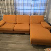 Divano con chaise longue 