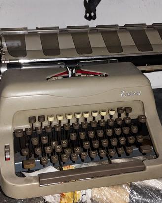 Macchina da scrivere vintage EVEREST-Carello Lungo