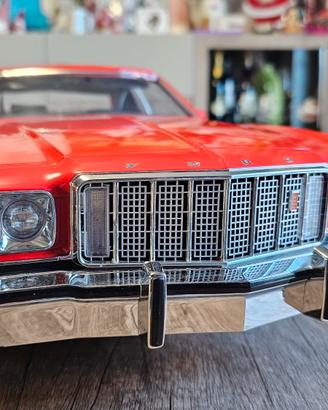 Ford Gran Torino 1:8