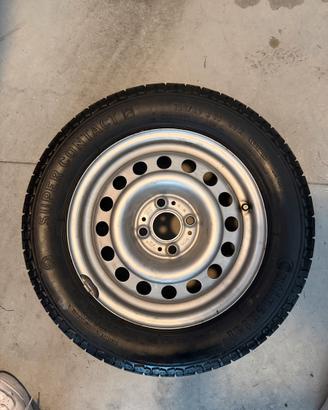 Ruota di scorta originale BMW E30 14” (mai usata)