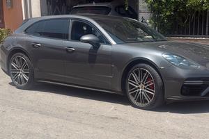 Porsche Panamera turbo