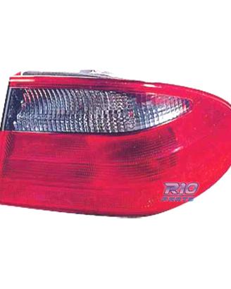 FANALE DESTRO PER MERCEDES W210 CLASSE E BERLINA 9