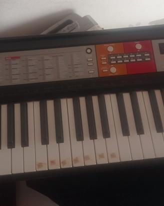Tastiera Yamaha PSR F 50 più custodia 