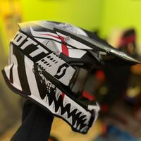 Casco Airoh da moto-cross