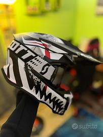 Casco Airoh da moto-cross