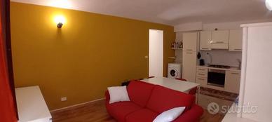 Bilocale arredato - 700 mt. Metropolitana Bernini